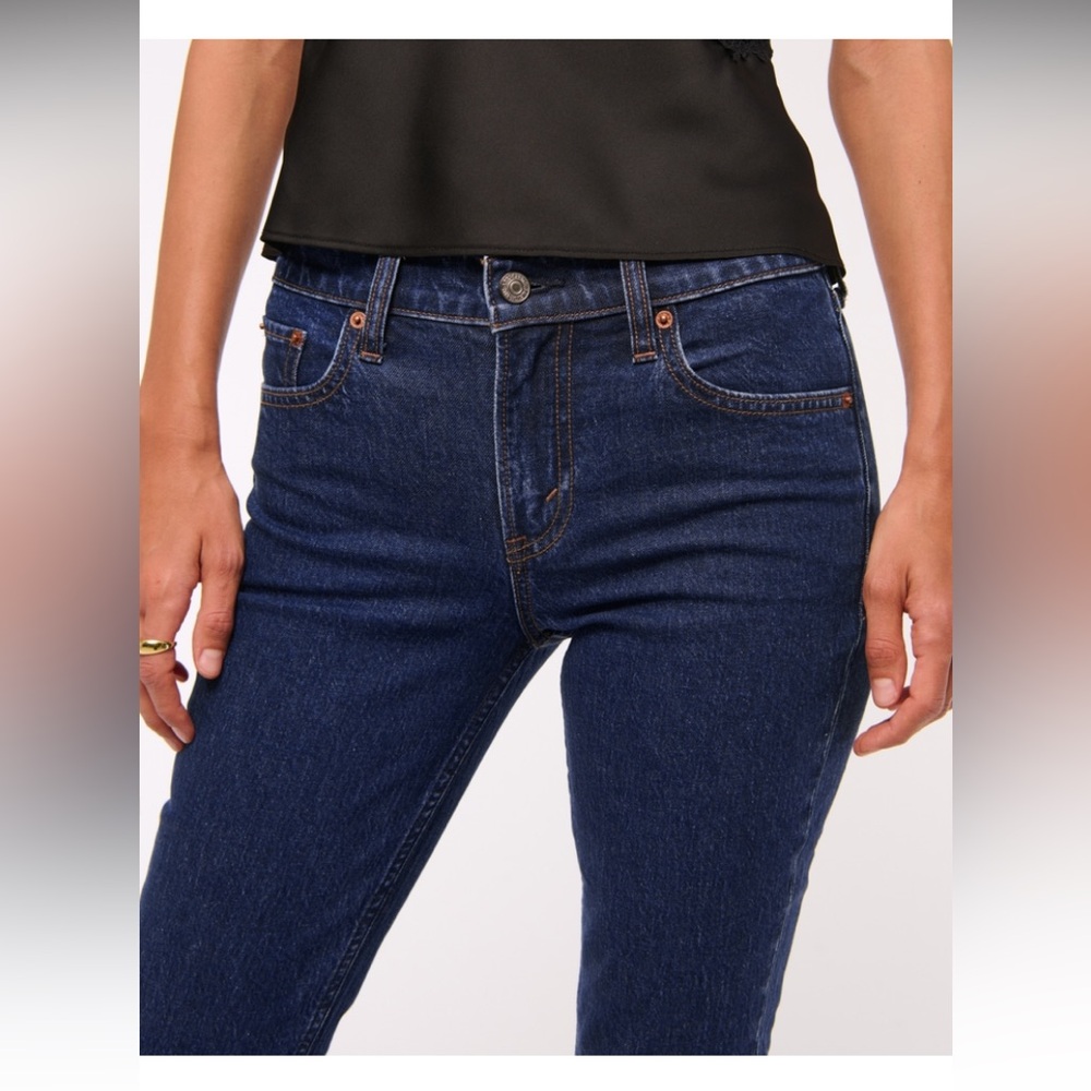Abercrombie & Fitch Mid Rise Bootcut Jeans NWT 25S Dark Rinse - Picture 5 of 8